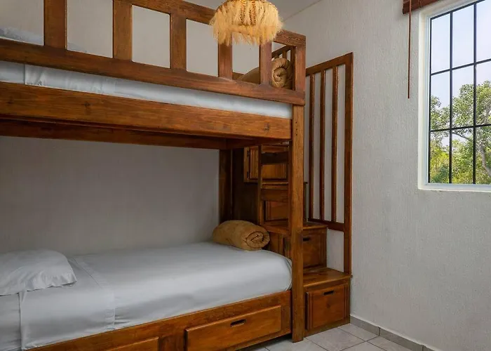 ~ Casa Shakti ~ Cozy Jungle Scape Hotel *