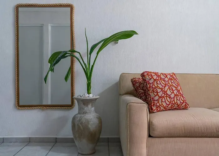 ~ Casa Shakti ~ Cozy Jungle Scape Hotel *